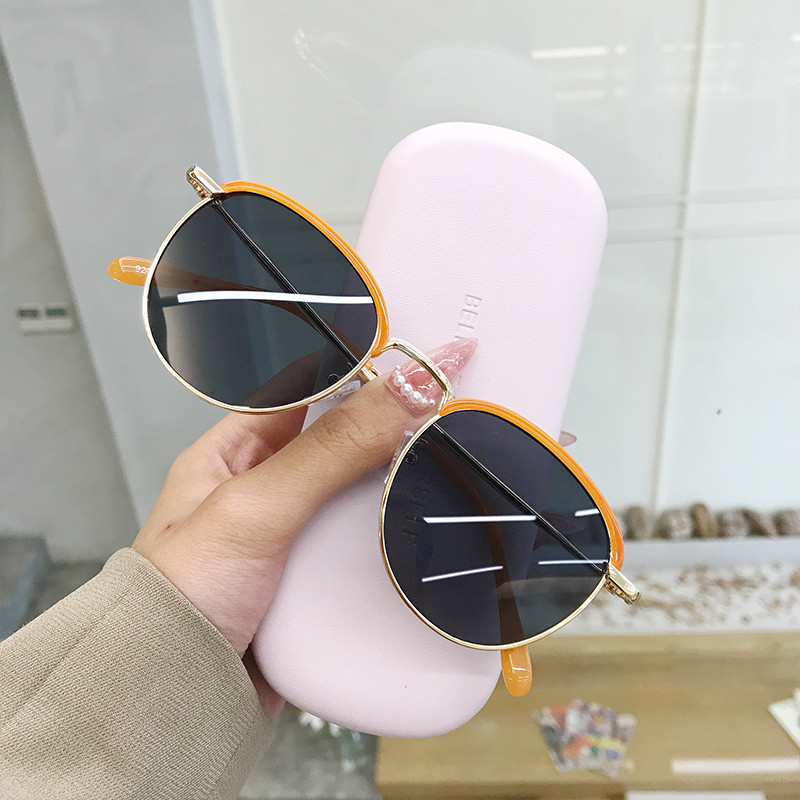 نظارات نسائية بجودة عالية وتصميم عصري